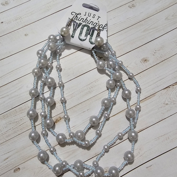 Pretty new setof earring and neckale - Picture 3 of 3